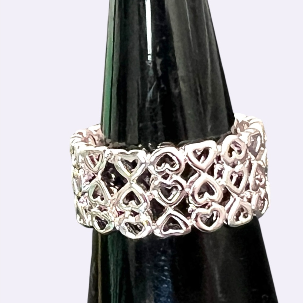 Silver Heart Pattern Thumb Ring - Picture 8 of 8